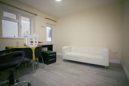 Kingsland Road, Dalston, London, E8, Image 2