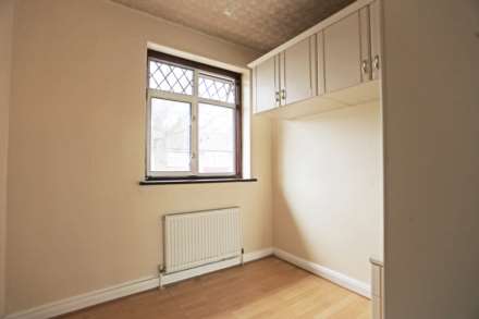 Kenneth Road, Chadwell Heath, RM6, Image 11