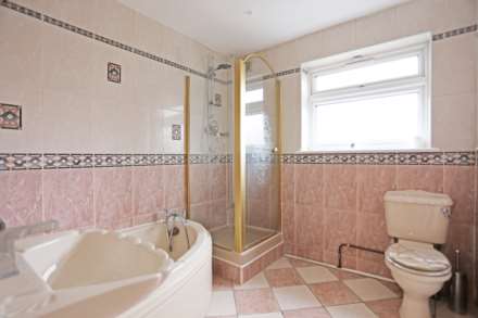 Kenneth Road, Chadwell Heath, RM6, Image 12