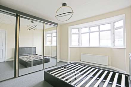 Kenneth Road, Chadwell Heath, RM6, Image 8