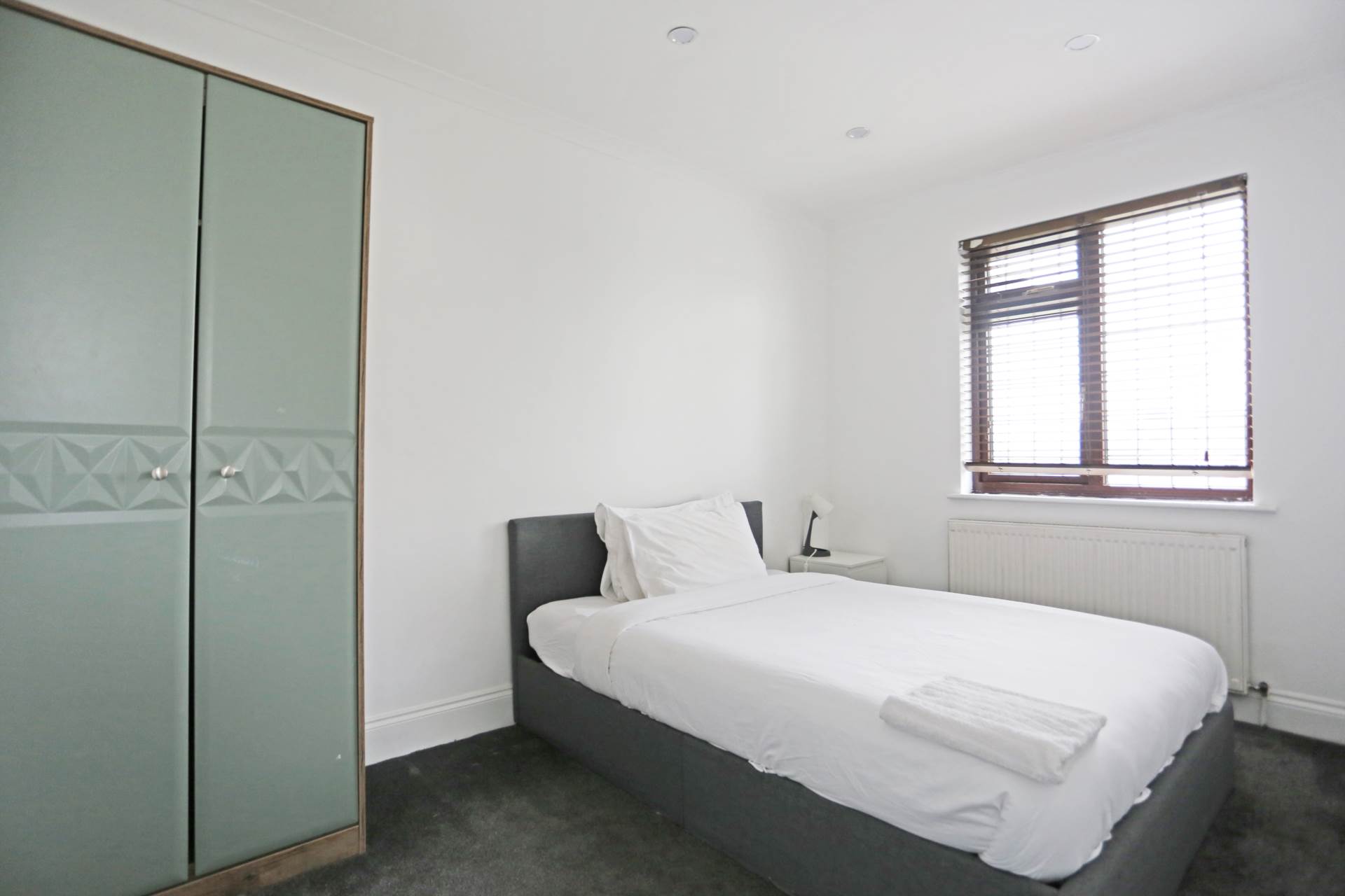 Hazelmere Gardens, Hornchurch, RM11, Image 9