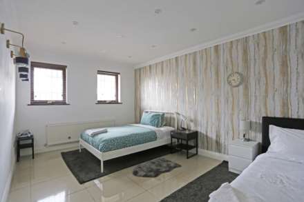 Hazelmere Gardens, Hornchurch, RM11, Image 7