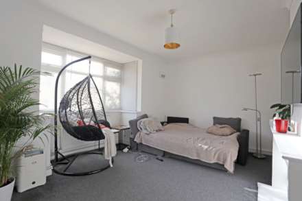 Cherry Tree Lane, Rainham, Image 3