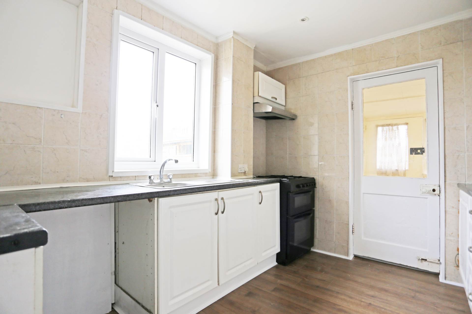 Durban Gardens, Dagenham, RM10, Image 3