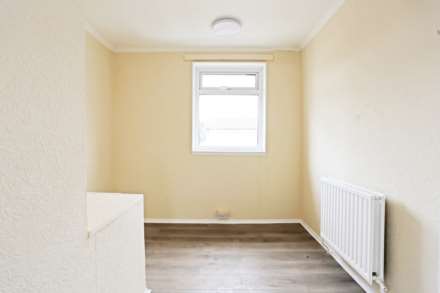 Durban Gardens, Dagenham, RM10, Image 10