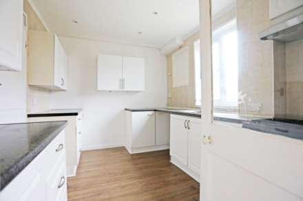 Durban Gardens, Dagenham, RM10, Image 2