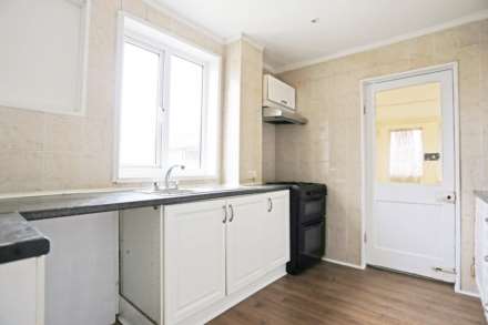 Durban Gardens, Dagenham, RM10, Image 3