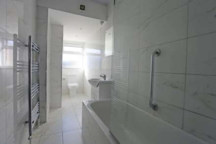 Sunningdale Road, Rainham, Image 11