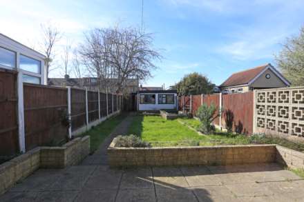 Sunningdale Road, Rainham, Image 12