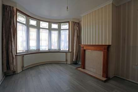 Sunningdale Road, Rainham, Image 2