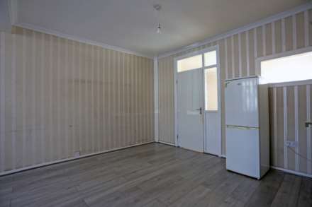 Sunningdale Road, Rainham, Image 3