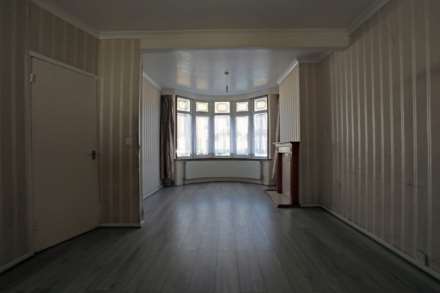 Sunningdale Road, Rainham, Image 4