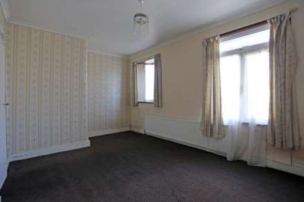 Sunningdale Road, Rainham, Image 7