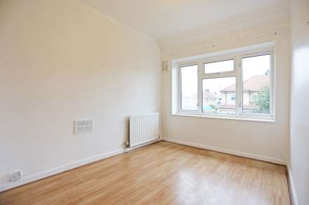 Woodward Road, Dagenham, RM9, Image 5