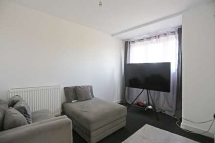 Oval Road North, Dagenham, RM10, Image 4