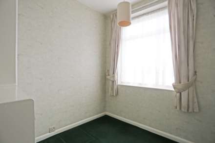 Gordon Road, Chadwell Heath, RM6, Image 11
