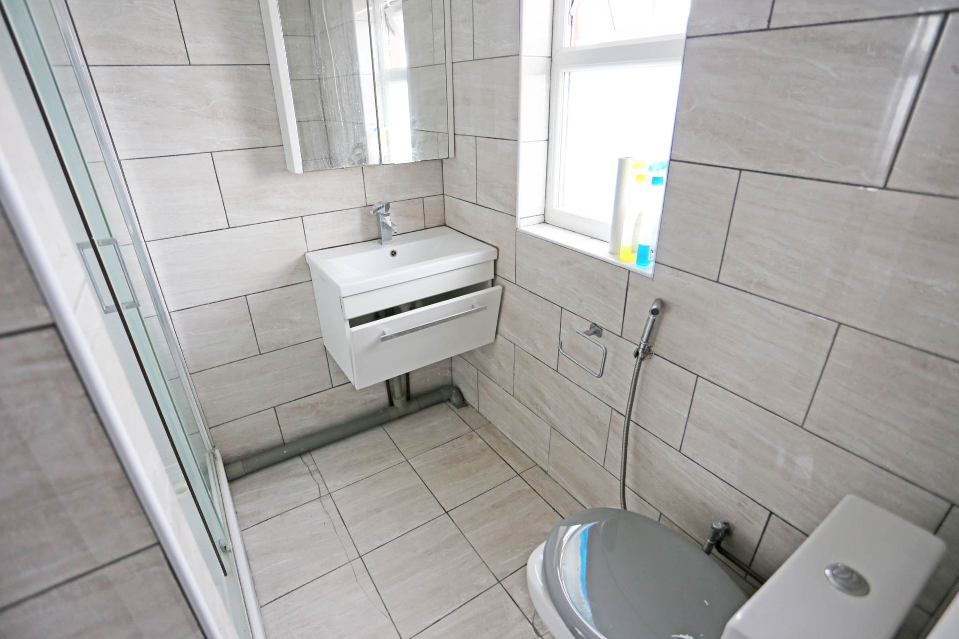 Hampton Road, Ilford, IG1, Image 14