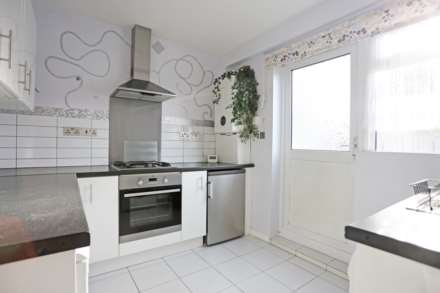 Shortcrofts Rd, Dagenham, RM9, Image 2
