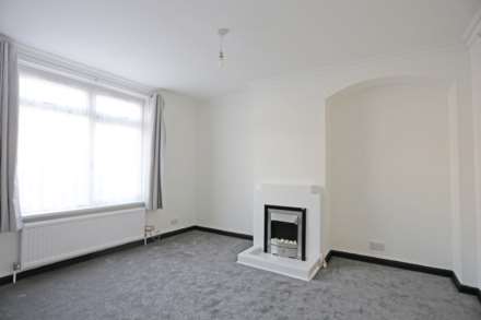 Shortcrofts Rd, Dagenham, RM9, Image 4
