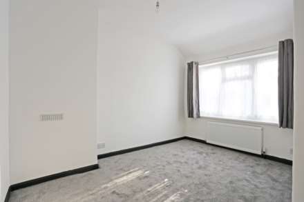 Shortcrofts Rd, Dagenham, RM9, Image 6