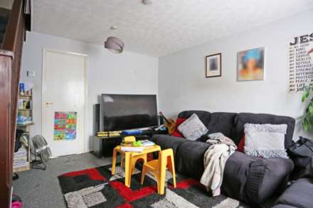 Blossom Close, Dagenham, RM9, Image 3