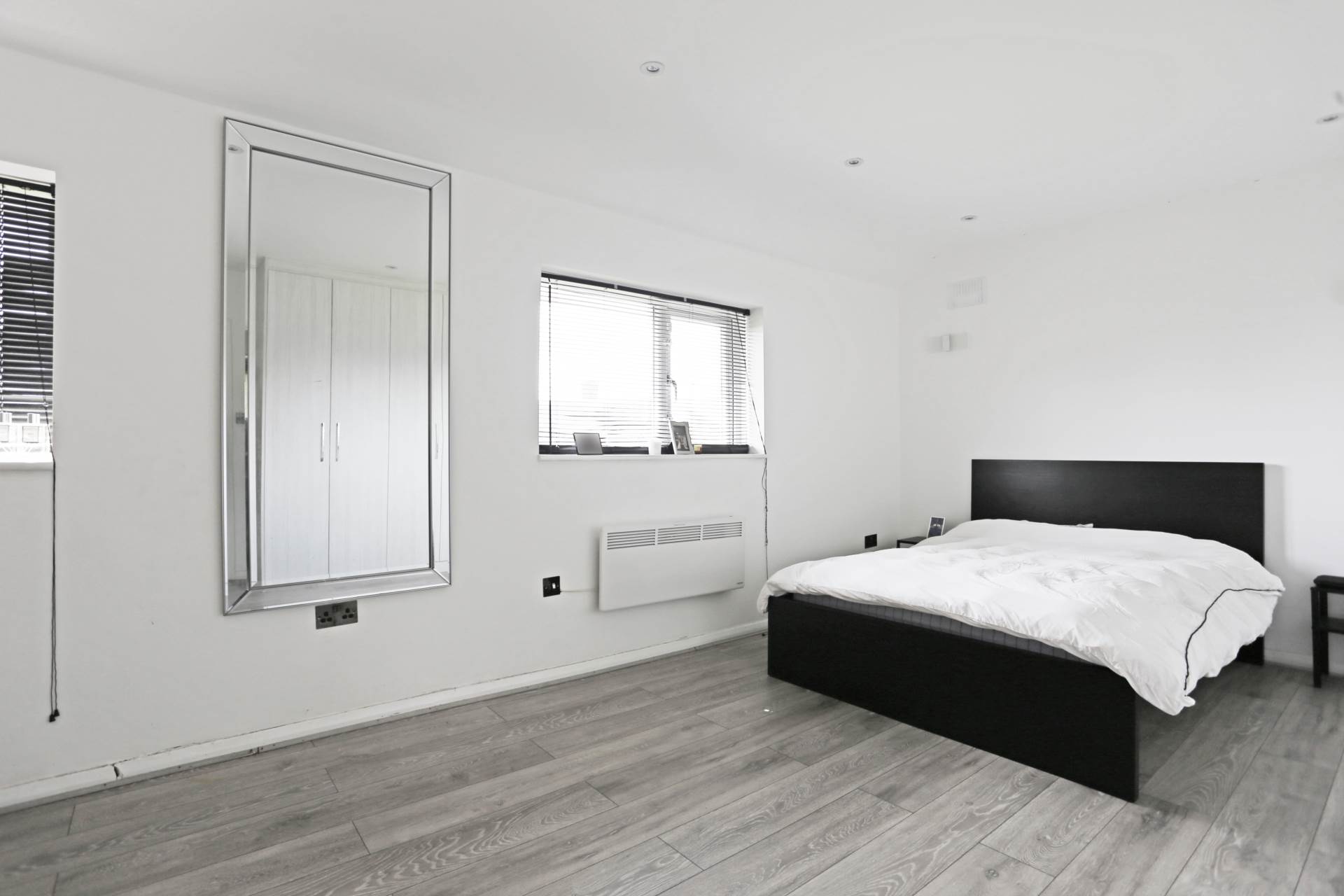 Dudley Gardens, Romford, RM3, Image 7