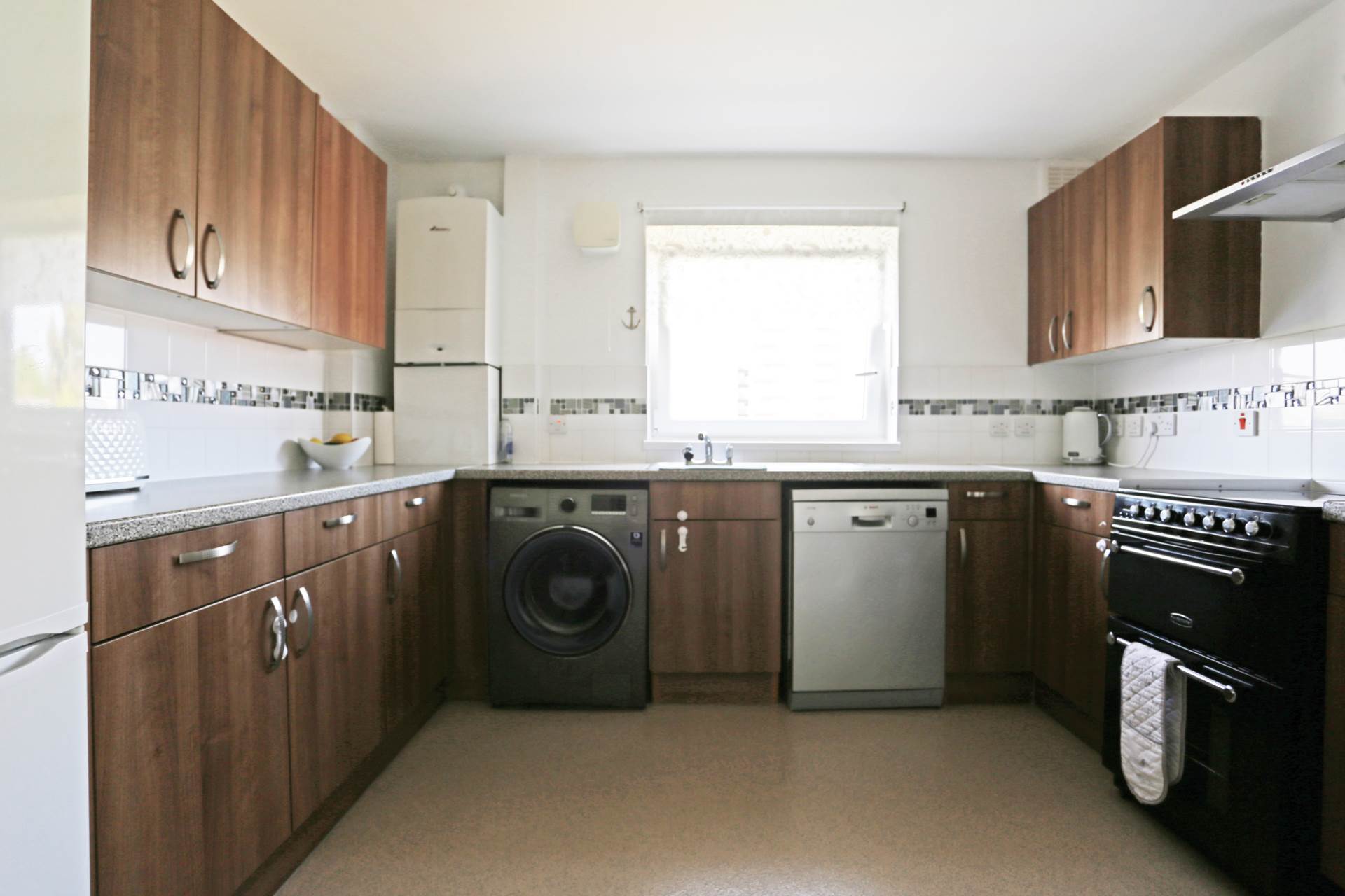 Vicarage Road, Dagenham, RM10, Image 3