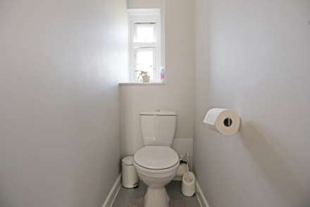 Vicarage Road, Dagenham, RM10, Image 10