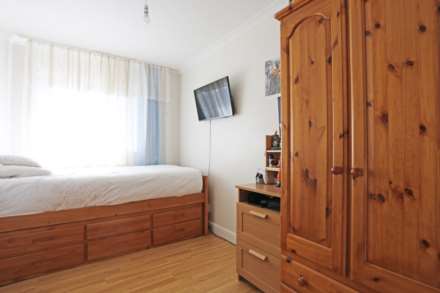 Vicarage Road, Dagenham, RM10, Image 8