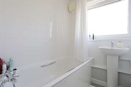 Vicarage Road, Dagenham, RM10, Image 9