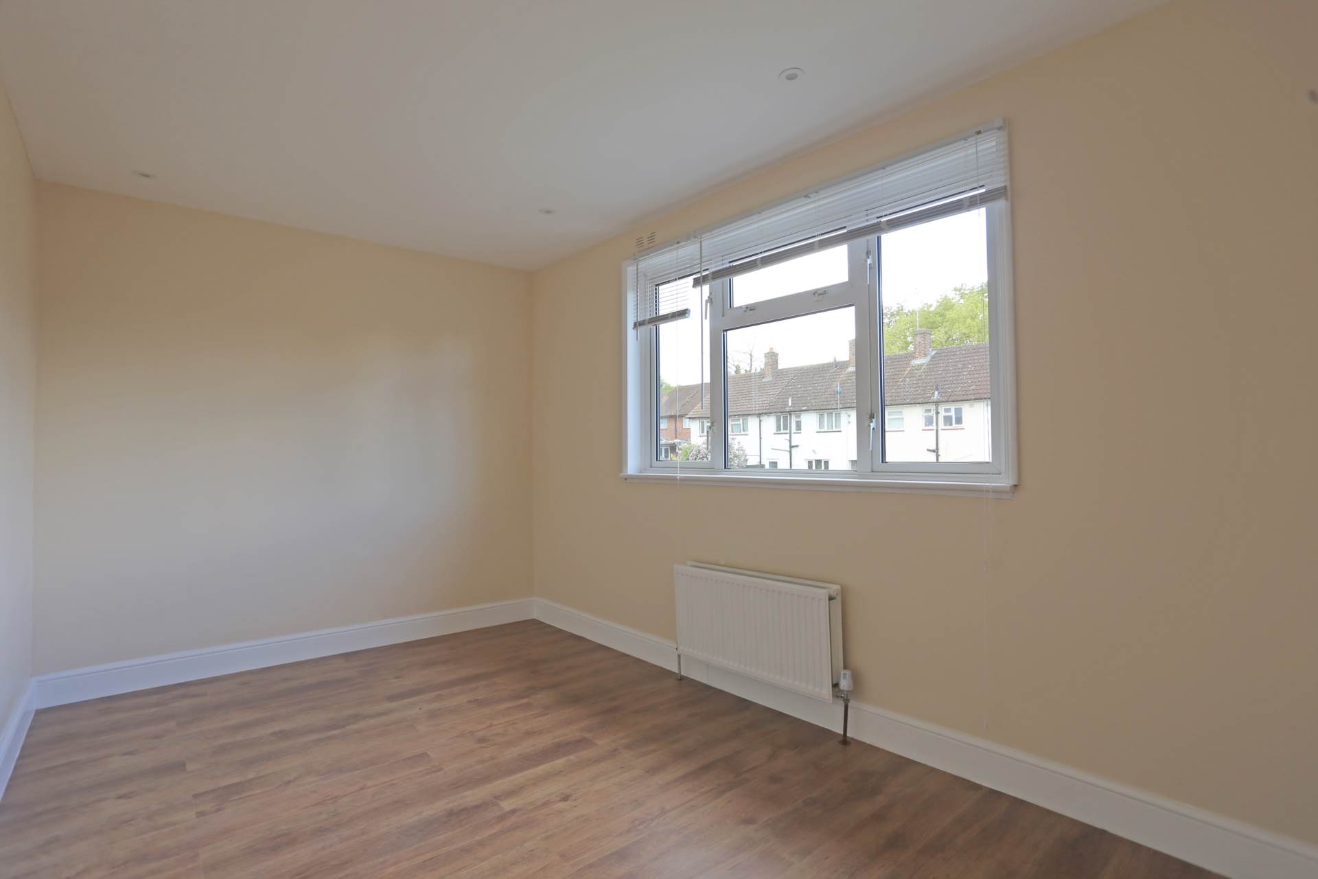 Harvey Gardens, Loughton, Image 12
