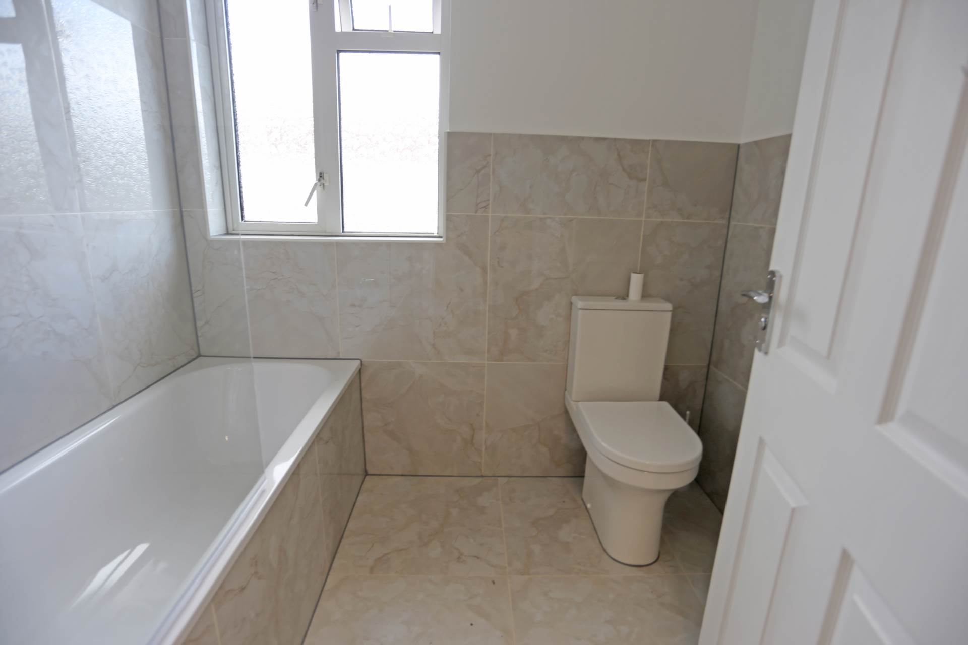 Harvey Gardens, Loughton, Image 18