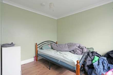 Harvey Gardens, Loughton, Image 10