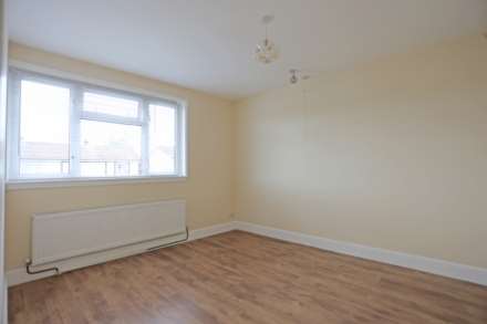Harvey Gardens, Loughton, Image 11