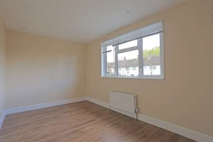 Harvey Gardens, Loughton, Image 12
