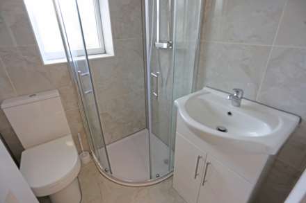 Harvey Gardens, Loughton, Image 17
