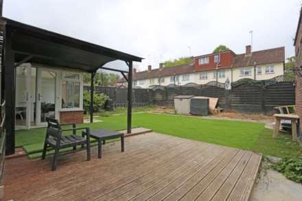 Harvey Gardens, Loughton, Image 20