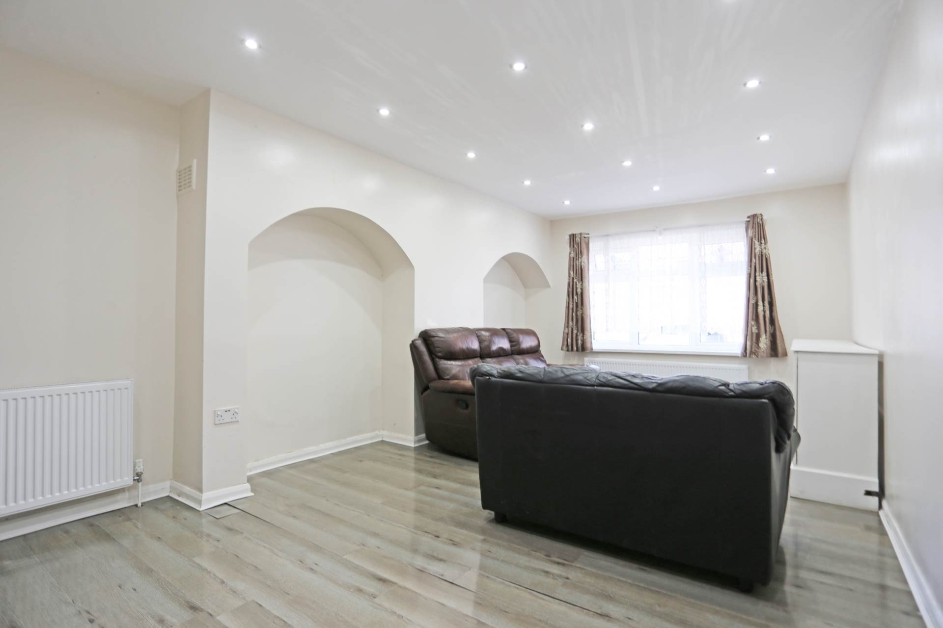 Kingsmill Road, Dagenham, RM9, Image 6