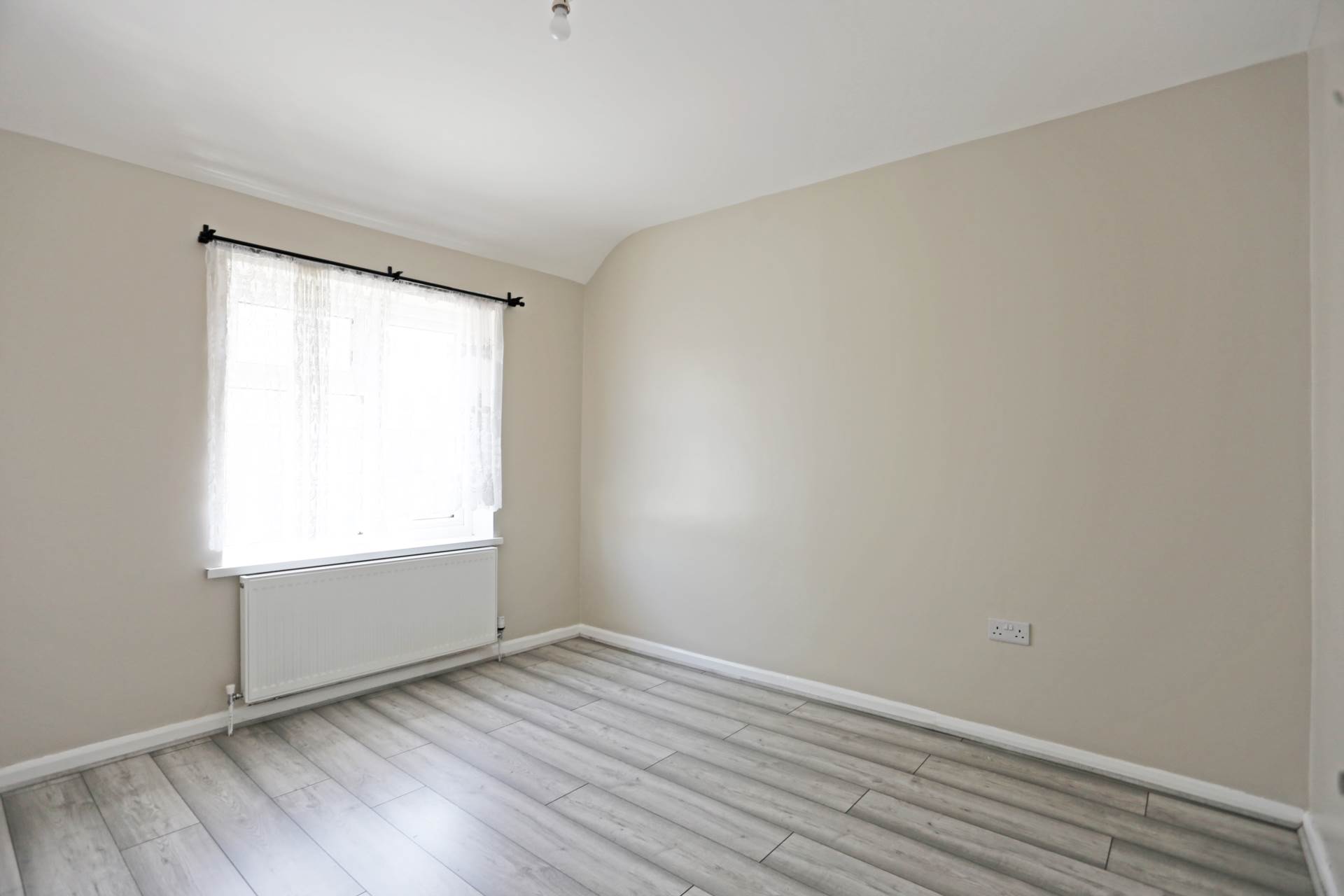 Kingsmill Road, Dagenham, RM9, Image 8