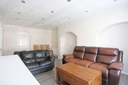 Kingsmill Road, Dagenham, RM9, Image 5