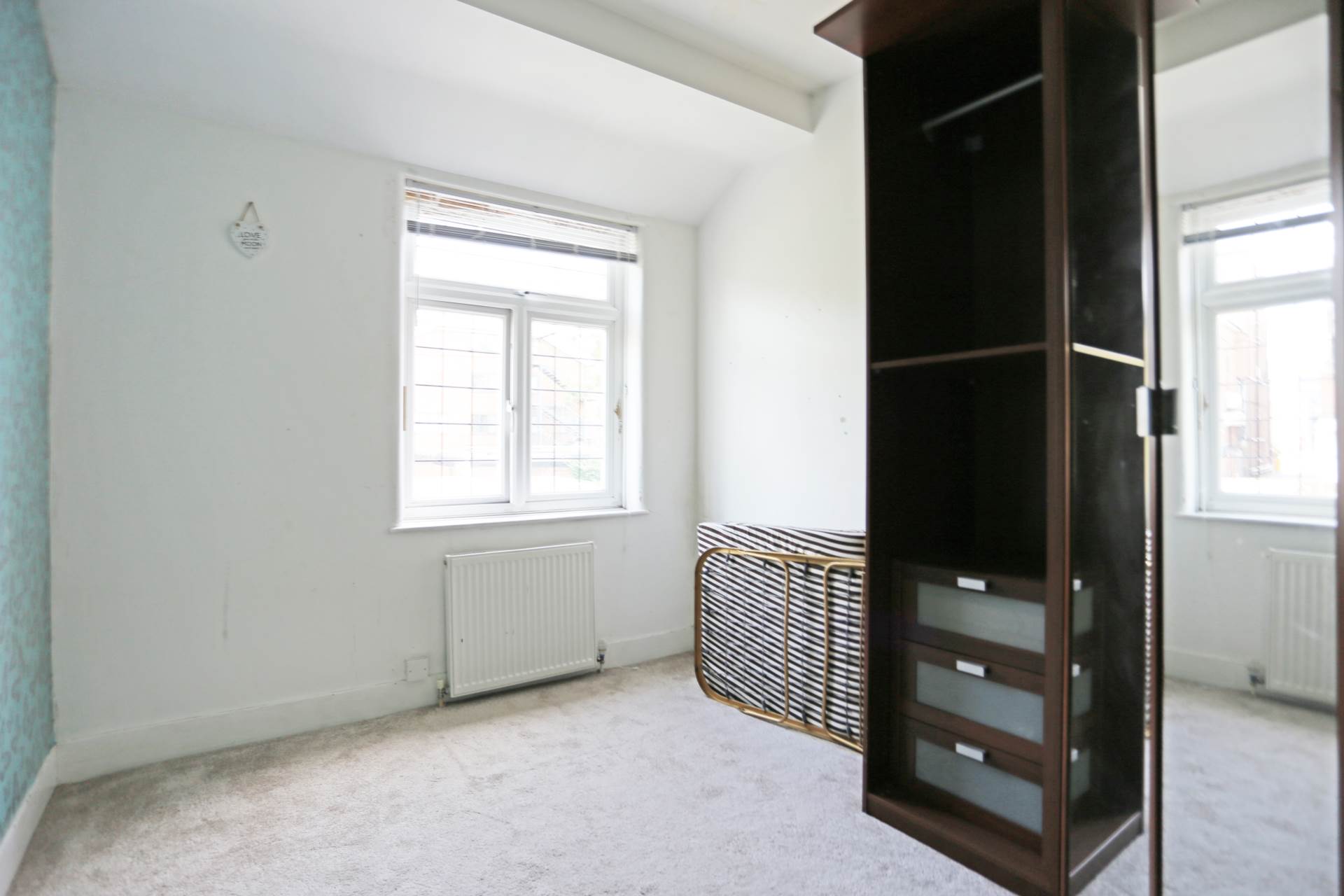 The Crescent, Ilford, Gants Hill, IG2, Image 11