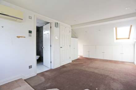 The Crescent, Ilford, Gants Hill, IG2, Image 15