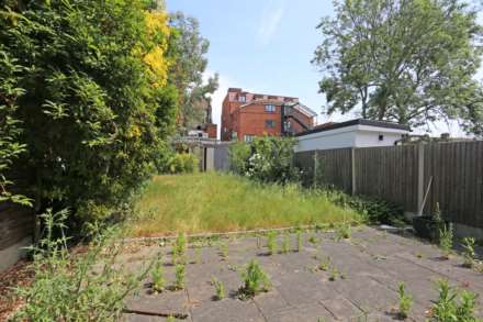 The Crescent, Ilford, Gants Hill, IG2, Image 17