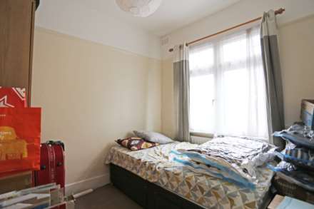 Station Parade, London, Wanstead, E11, Image 6