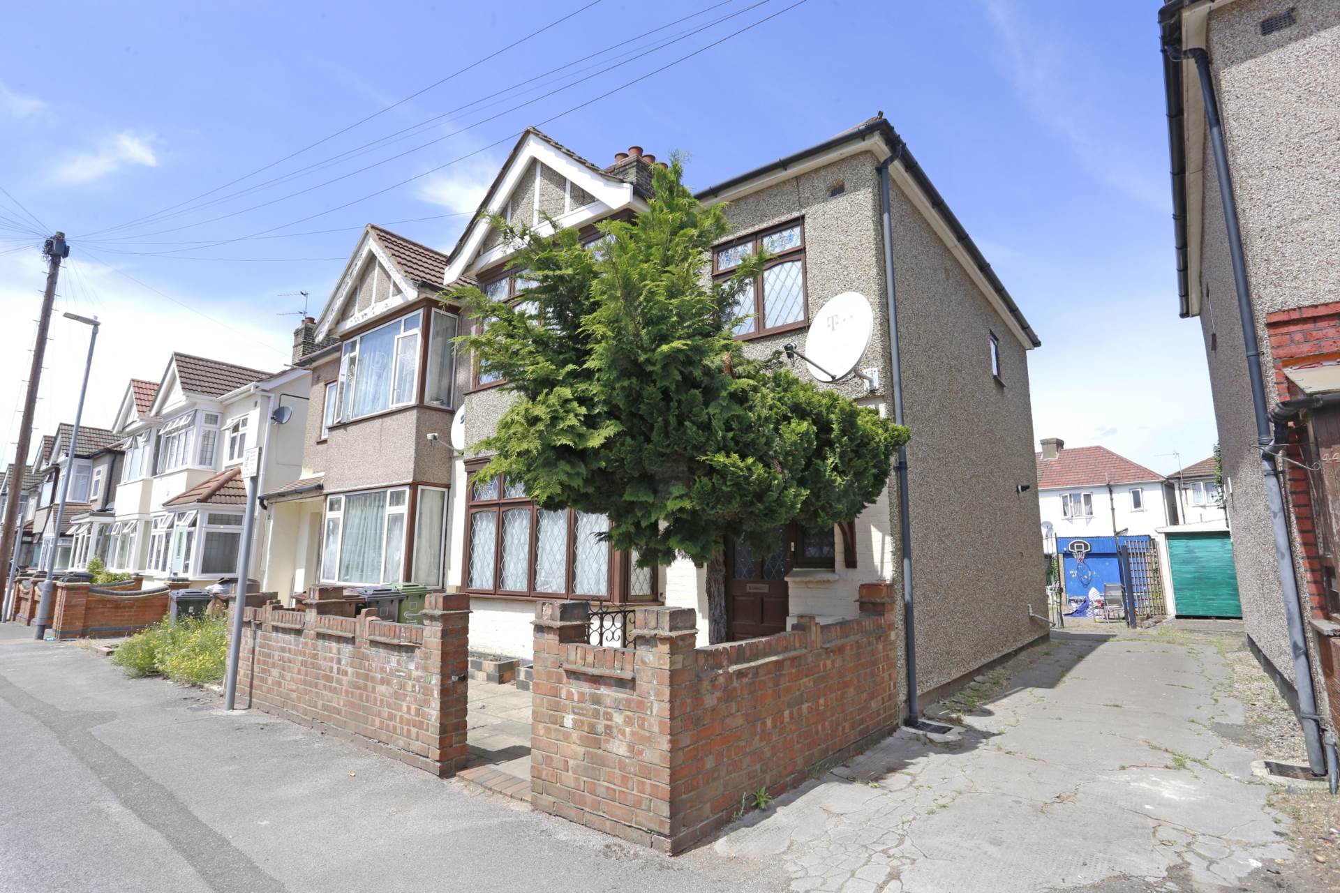 Foxlands Road, Dagenham, RM10, Image 13