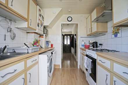 Foxlands Road, Dagenham, RM10, Image 3