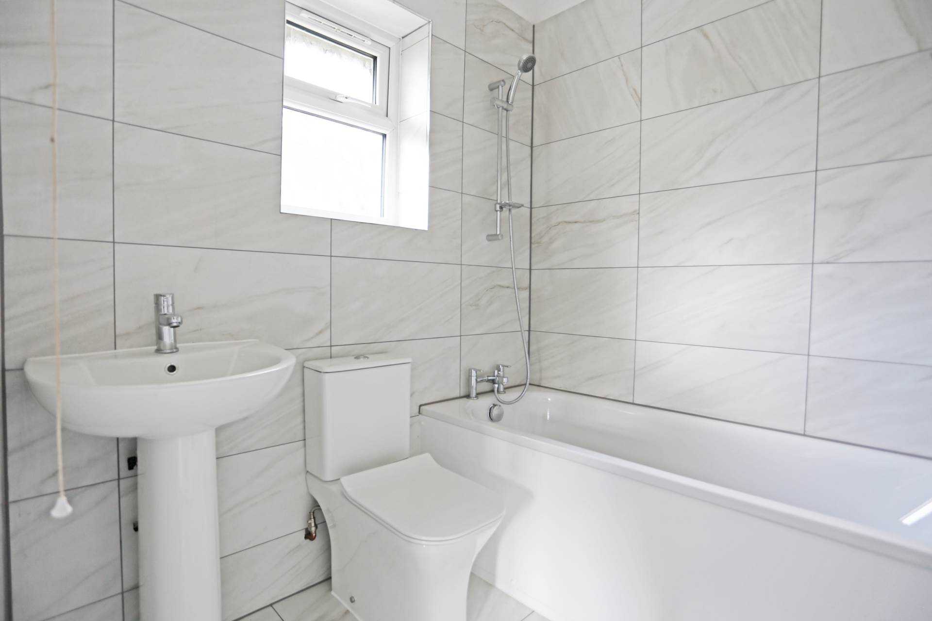 Vincent Road, Dagenham, RM9, Image 10