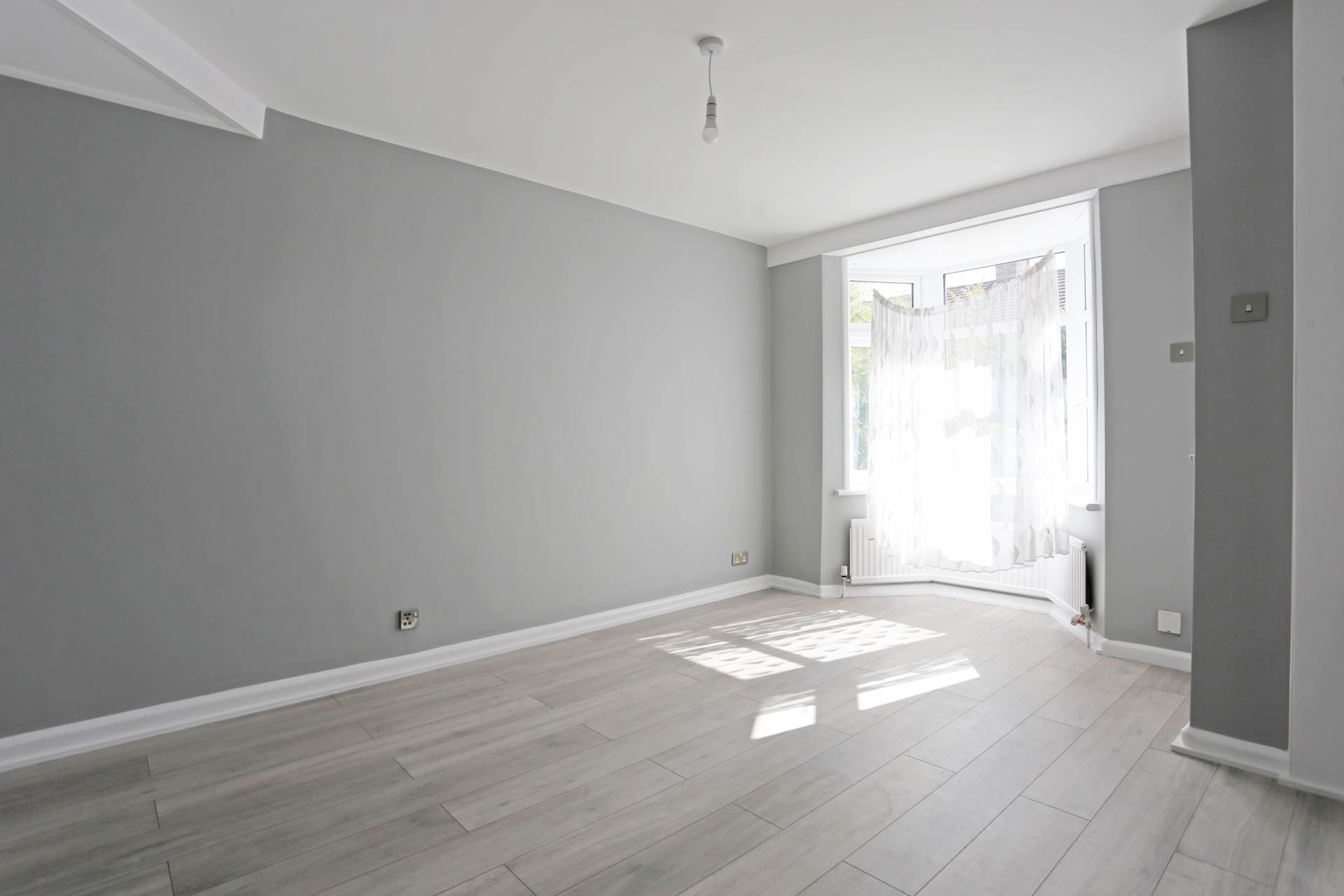 Vincent Road, Dagenham, RM9, Image 6