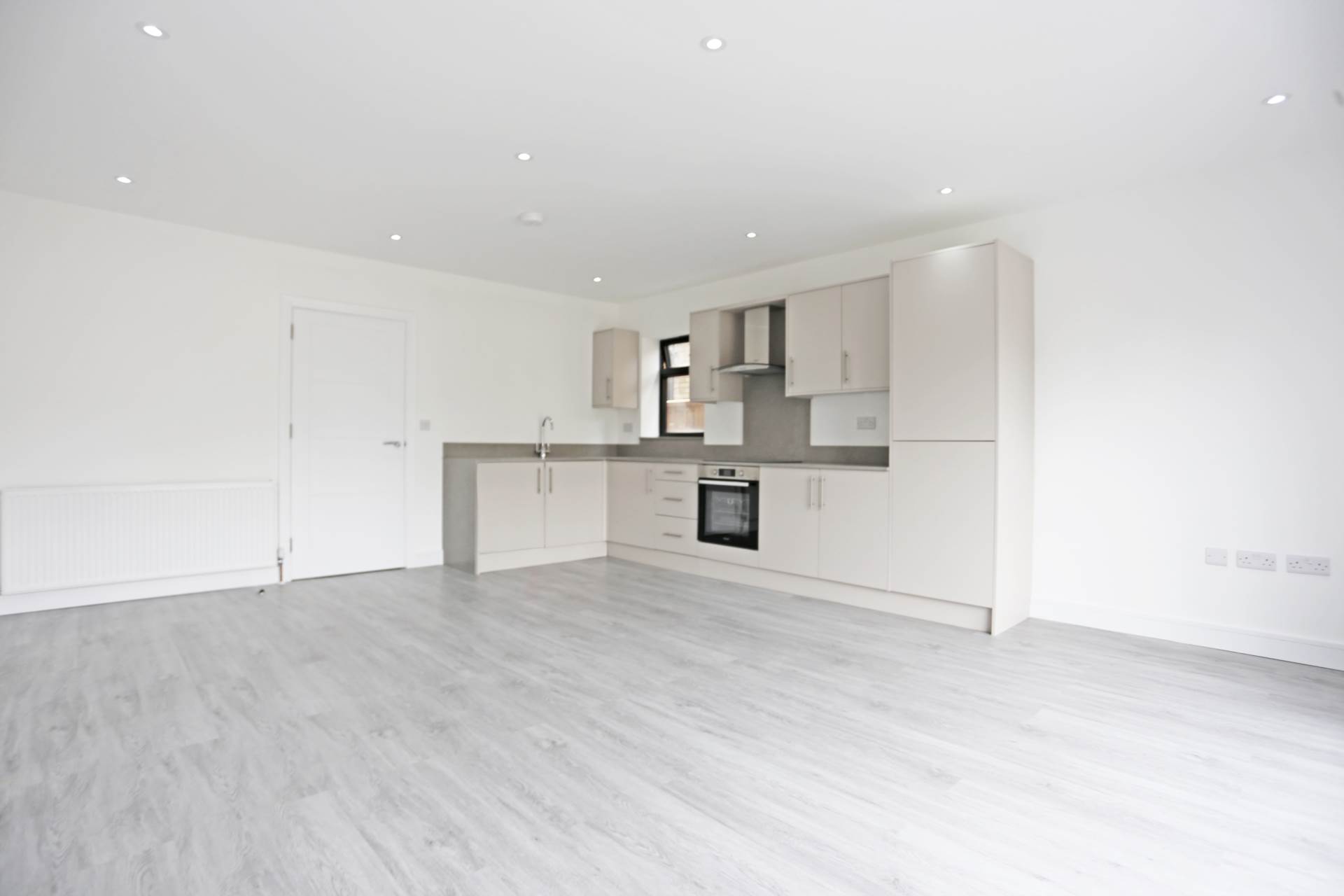 Edmund Road, Rainham, RM13, Image 3