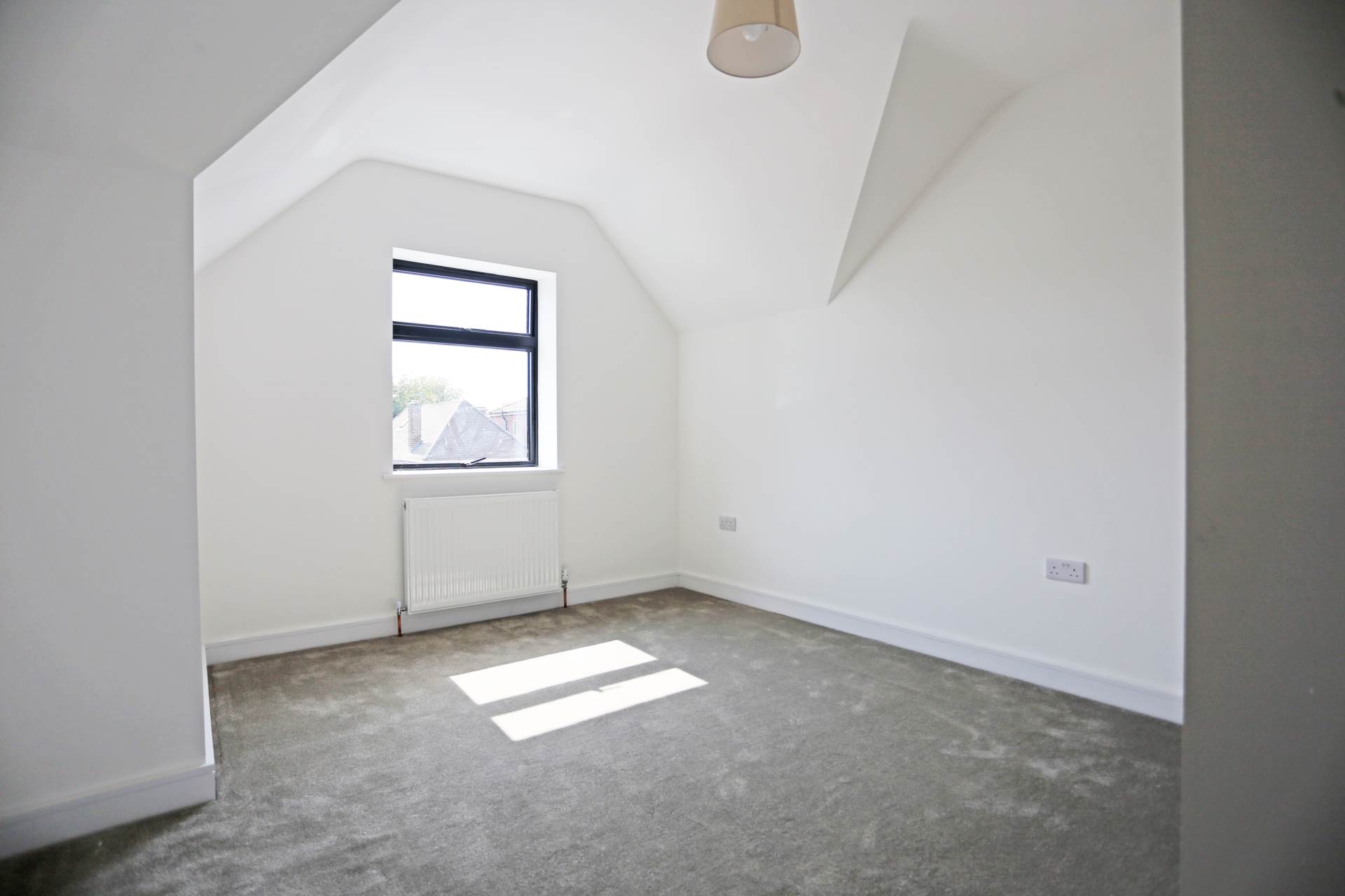 Edmund Road, Rainham,RM13, Image 8